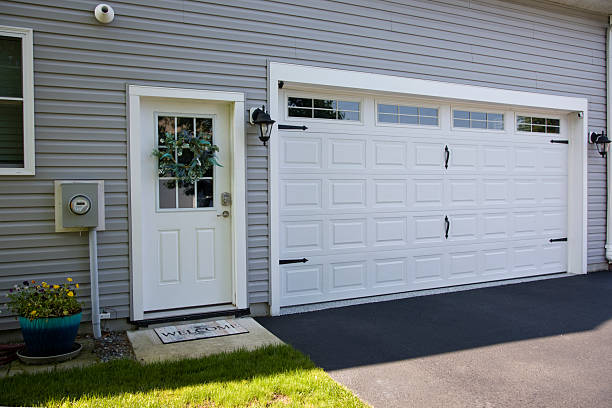 24/7 Emergency Garage Door Panel Replacement experts in Guerneville, CA